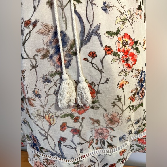 Flowy floral mini dress - Picture 8 of 11